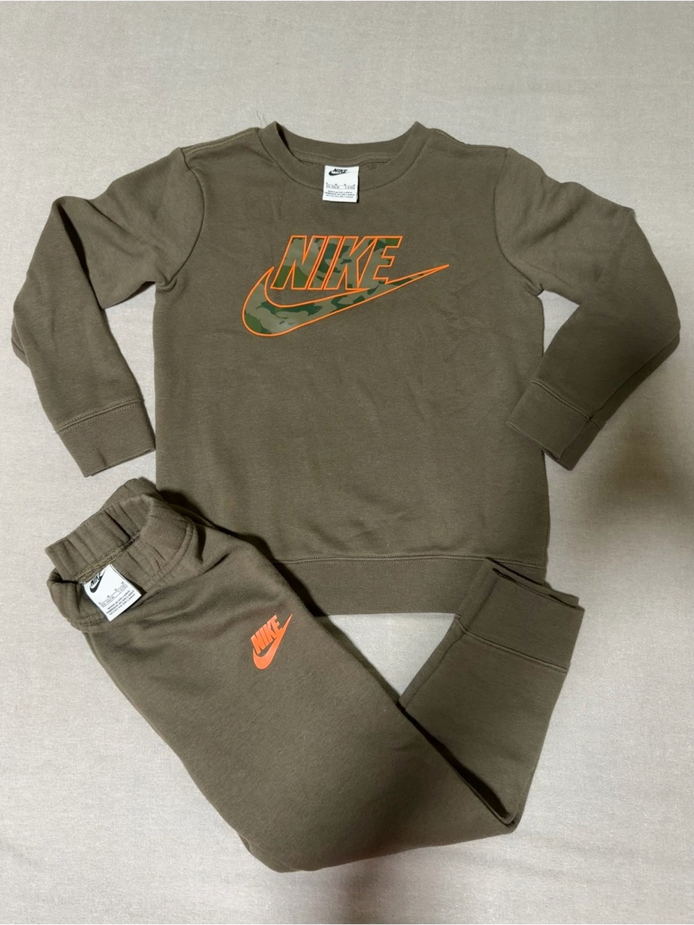 Nike Kids Olive Green Camo Logo Sweatshirt & Joggers Set with Orange Accents
